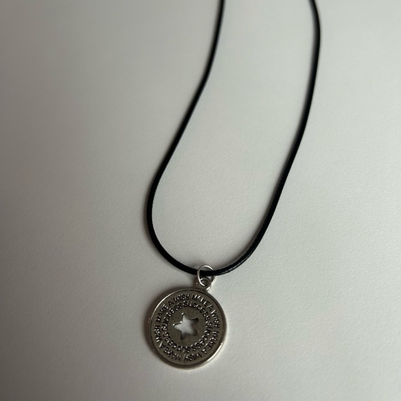 Star Necklace ⭐️ - Picture 5 of 5